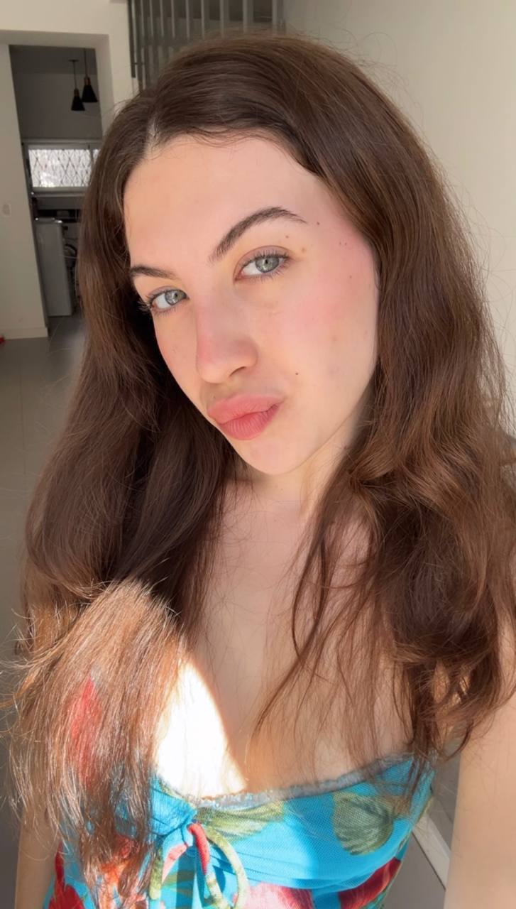 Nude girl Amber in Tiruvananthapuram